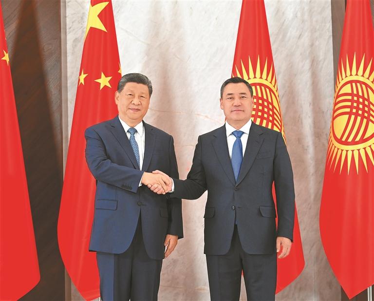 习近平同吉尔吉斯斯坦总统扎帕罗夫会谈.jpeg